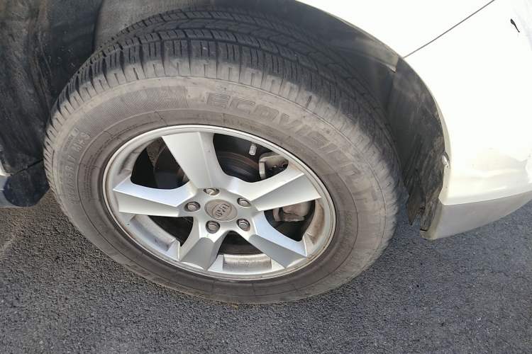 Used BYD S6 2013 Platinum Edition 2.0L Manual Luxury Model
