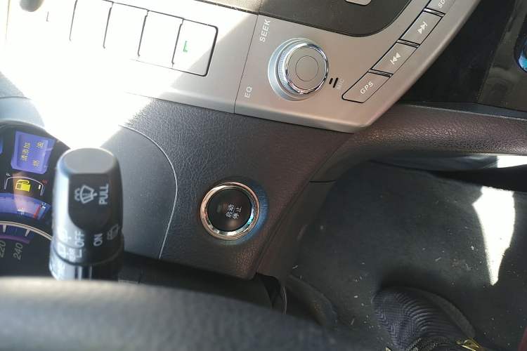 Used BYD S6 2013 Platinum Edition 2.0L Manual Luxury Model
