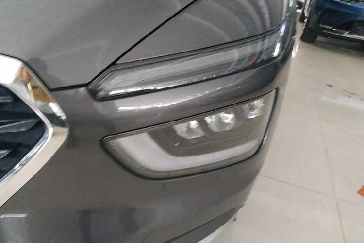 Used Hyundai Mistra 2021 1.8L CVT LUX Premium Edition
