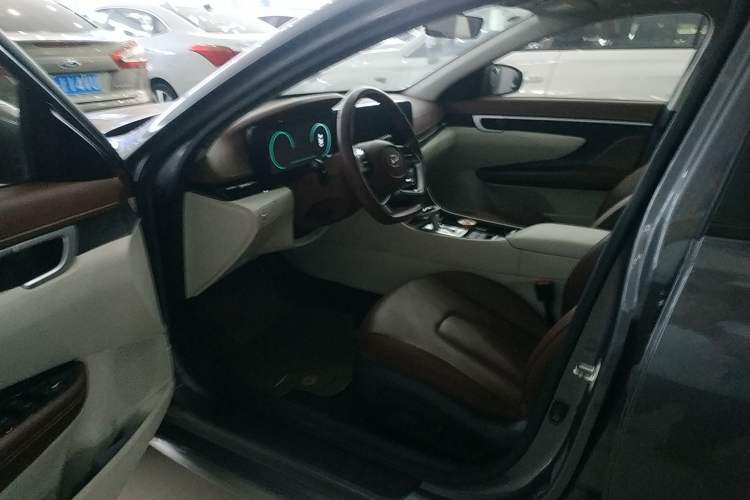 Used Hyundai Mistra 2021 1.8L CVT LUX Premium Edition
