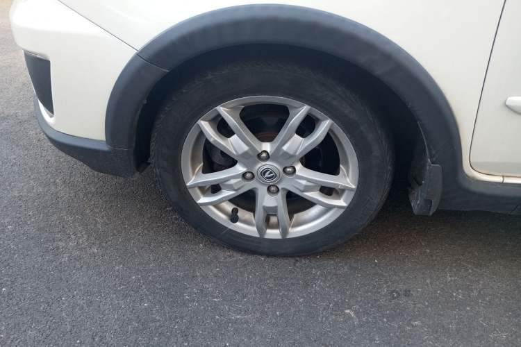 Used Changan CX20 2014 1.4L IMT Sunroof Navigation Version China IV Standard