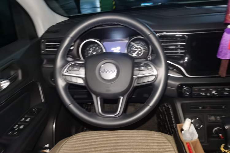 Used Jeep Grand Commander 2018 2.0T Four-Wheel Drive Premium Navigation Version China V