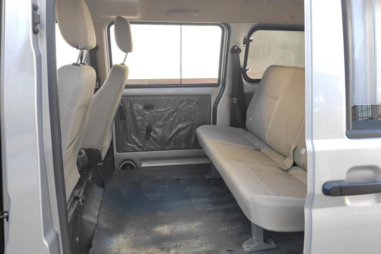 Used Wuling Rongguang S 2022 1.2L Base Version 5-Seater LSI Interior 2