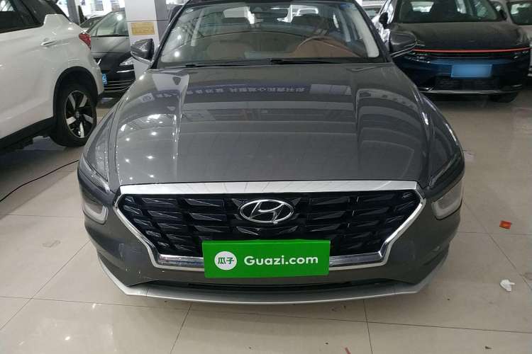 Used Hyundai Mistra 2021 1.8L CVT LUX Premium Edition
