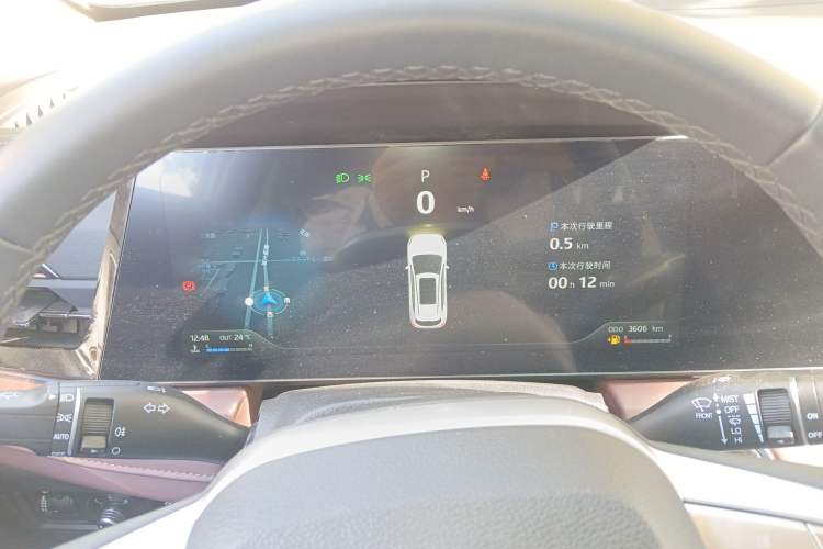 Used SOL X8 PLUS 2023 1.5 TGDI DCT Smart Edition 6-Seater
