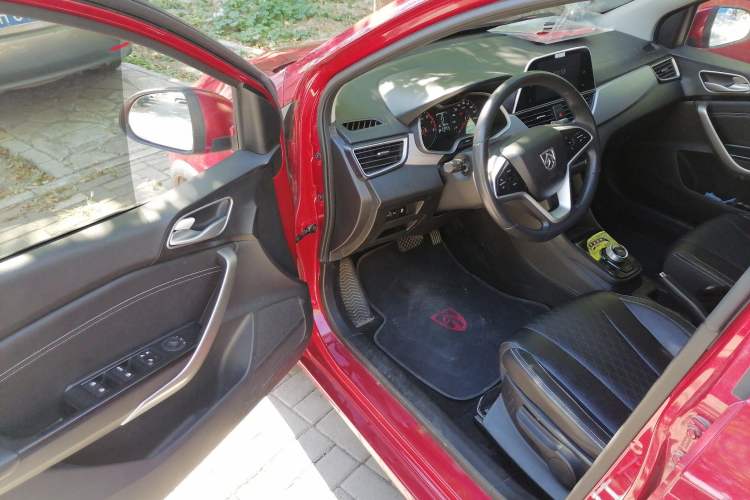 Used Baojun 310W 2018 1.5L Automatic Fashion Edition China VI
