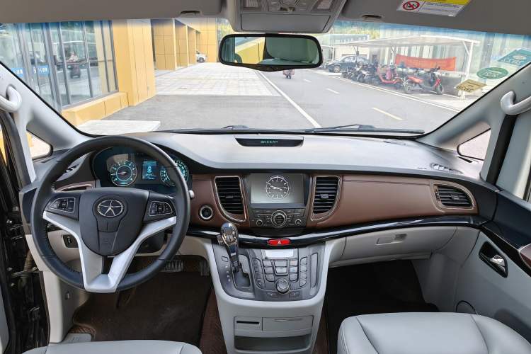 Used JAC Refine M5 2016 2.0T Gasoline Automatic Business Edition
