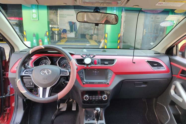 Used JAC Refine S2 2015 1.5L CVT Luxury Smart Version
