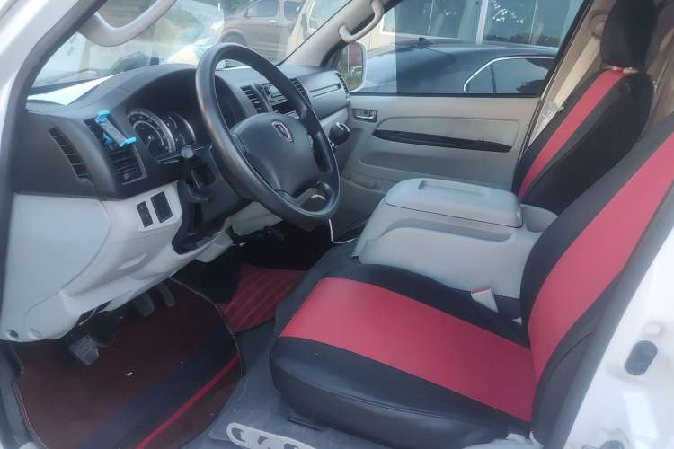 Used Jinbei Hiace 2014 2.2L Luxury Version V22