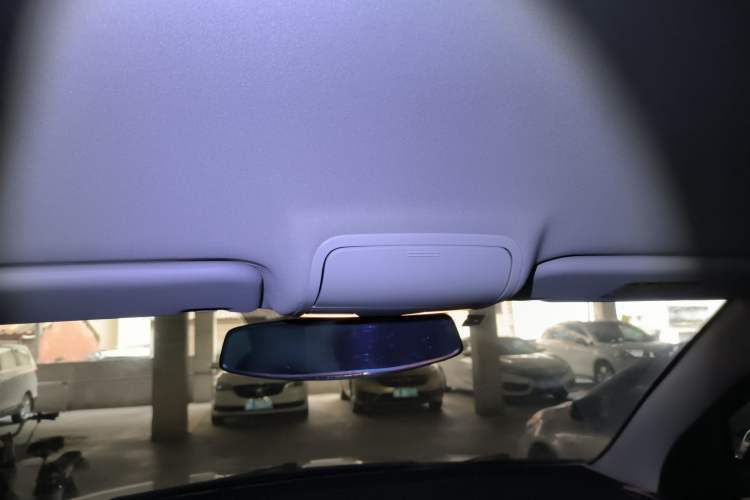 Used FAW Senya R7 2016 1.6L Manual Luxury Model