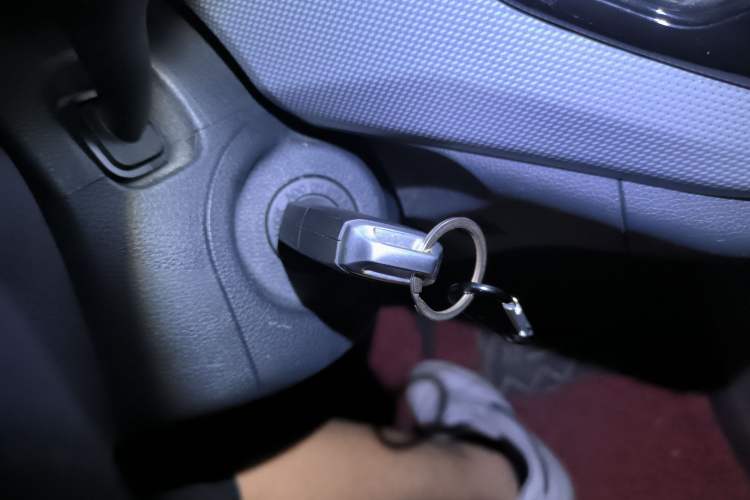 Used FAW Senya R7 2016 1.6L Manual Luxury Model