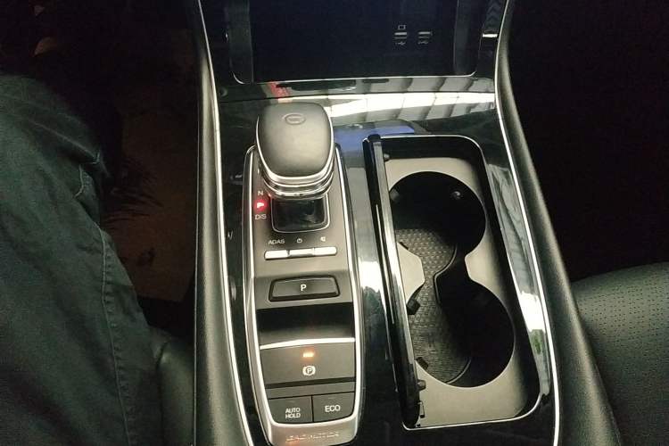 Used GAC Trumpchi GS5 2021 Advanced Model 270T Tech Smart Edition Gear Lever