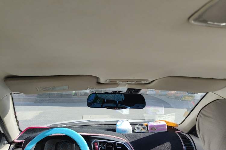 Used Soueast V3 Lingyue 2015 1.5L Manual Happiness Edition