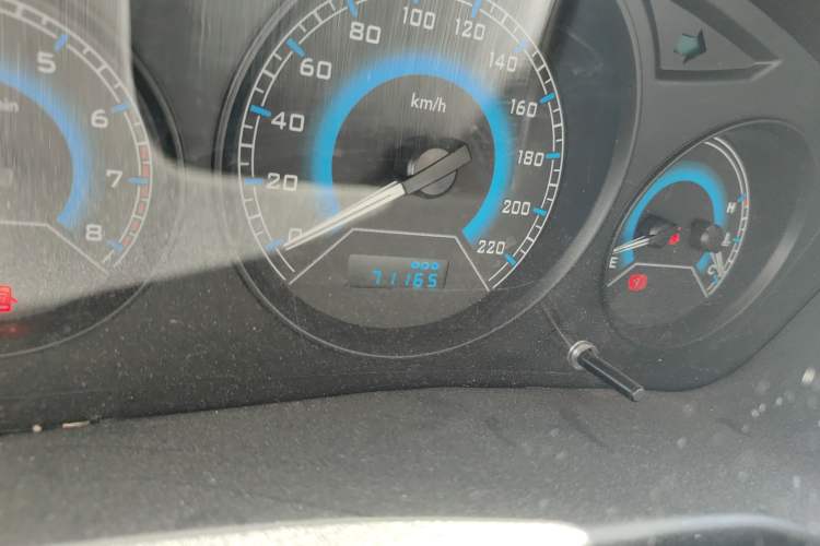 Used Soueast V3 Lingyue 2015 1.5L Manual Happiness Edition