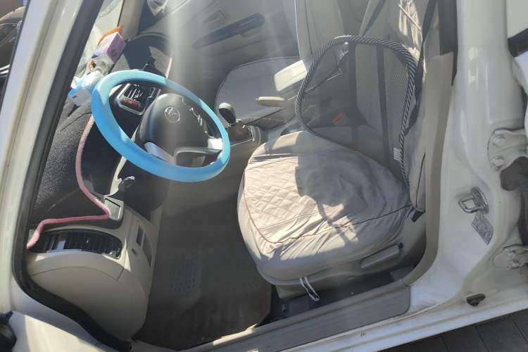 Used Soueast V3 Lingyue 2015 1.5L Manual Happiness Edition