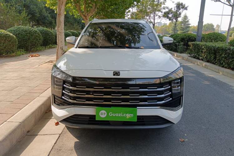 Used SOL X8 PLUS 2023 1.5 TGDI DCT Smart Edition 6-Seater
