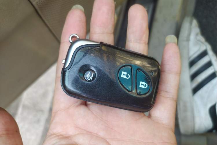 Used BYD S6 2011 2.4L Automatic Luxury Edition