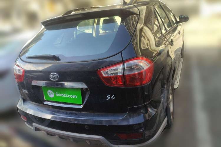 Used BYD S6 2011 2.4L Automatic Luxury Edition