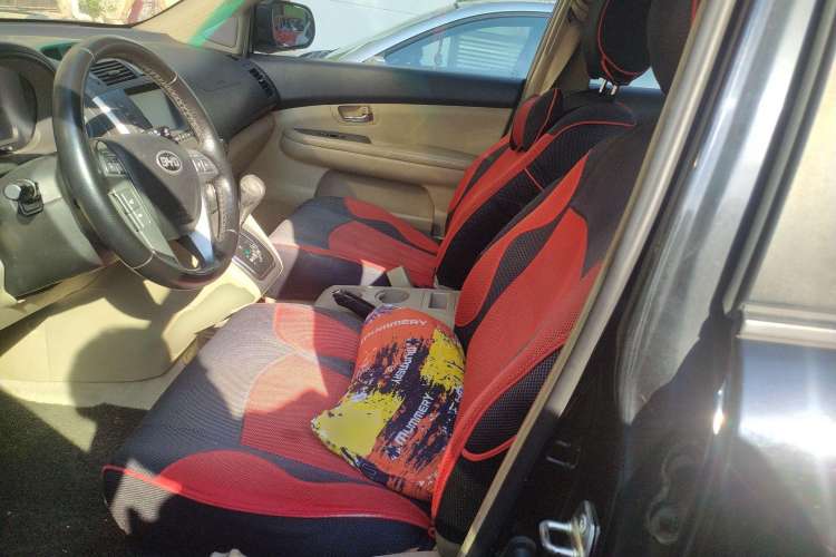 Used BYD S6 2011 2.4L Automatic Luxury Edition