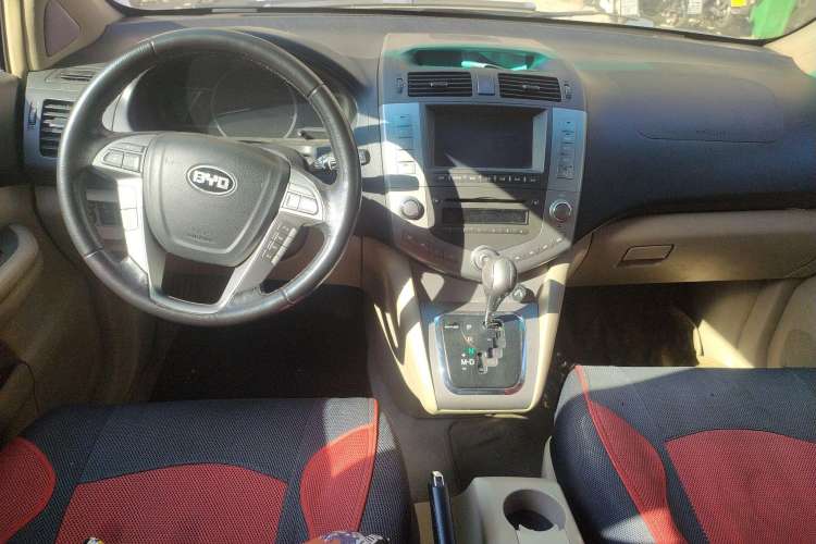 Used BYD S6 2011 2.4L Automatic Luxury Edition