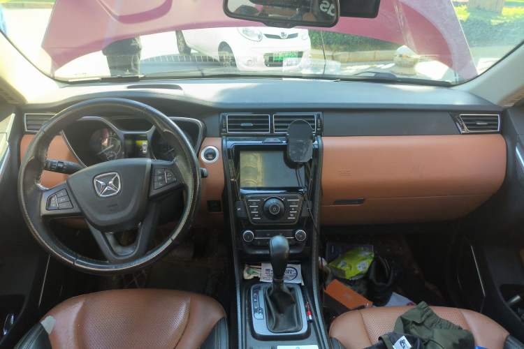 Used JMC Yusheng S330 2016 1.5L GTDi Automatic Two-Wheel Drive Prestige Edition
