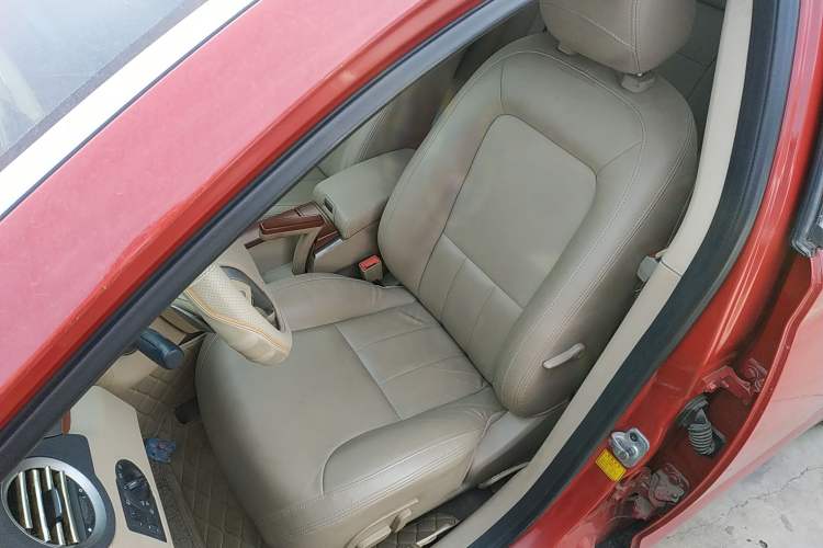 Used Roewe 550 2012 550 1.8L Automatic Value Edition
