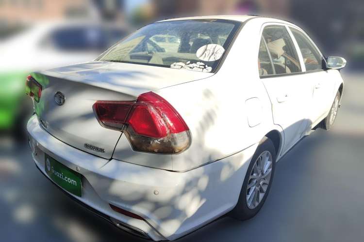 Used Soueast V3 Lingyue 2015 1.5L Manual Happiness Edition