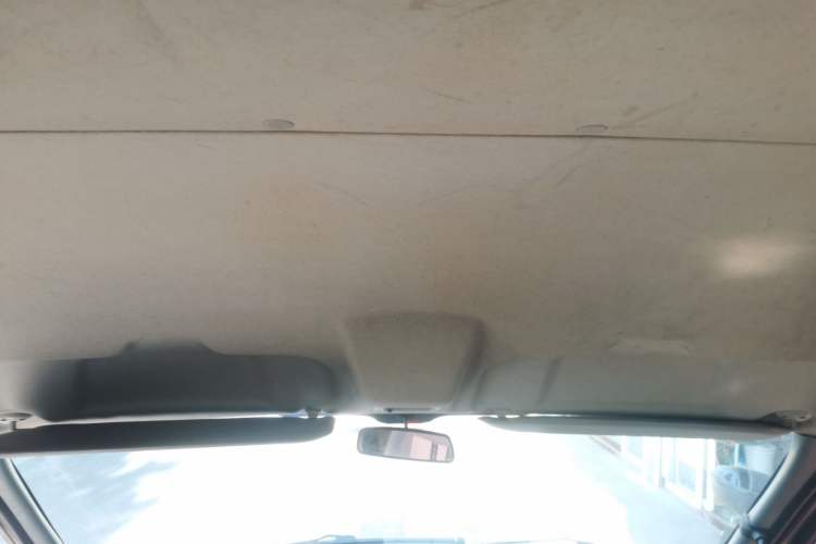 Used Ford Transit Custom 2009 2.4T Diesel Standard Version Short Wheelbase Mid-Roof China Stage III
