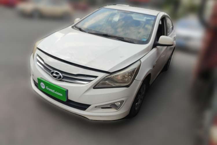 Used Hyundai Verna (older generation) 2014 1.4L Manual Smart GLS Trim
