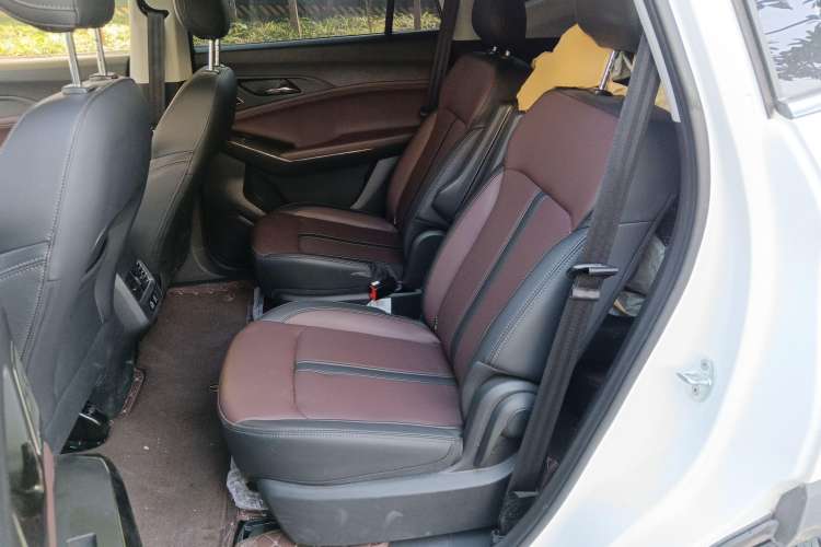 Used SOL X8 PLUS 2023 1.5 TGDI DCT Smart Edition 6-Seater
