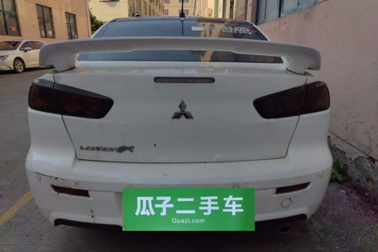 Used Mitsubishi Lancer EX 2013 Chasing Edition 1.8L Manual Luxury Model
