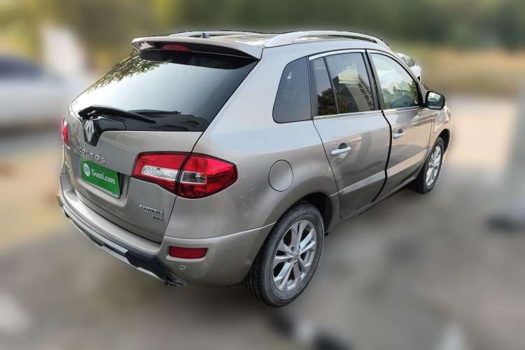 Used Renault Koleos 2010 2.5L 4x4 Luxury Version
