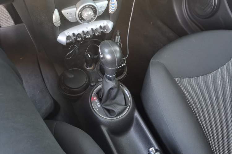 Used MINI 2010 1.6L COOPER Cheer
