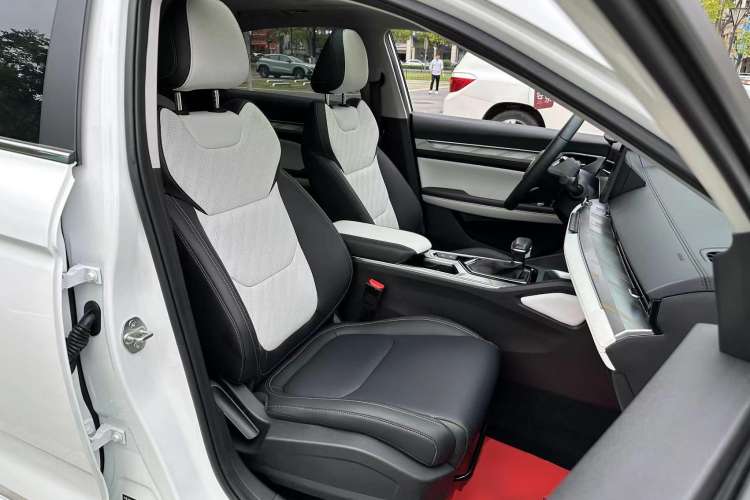 Used Geely Auto Emgrand L 2022 1.4T CVT Flagship Edition