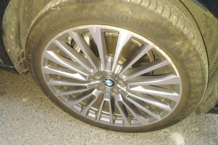 Used BMW X7 2021 xDrive40i Luxury Package with Leading Features