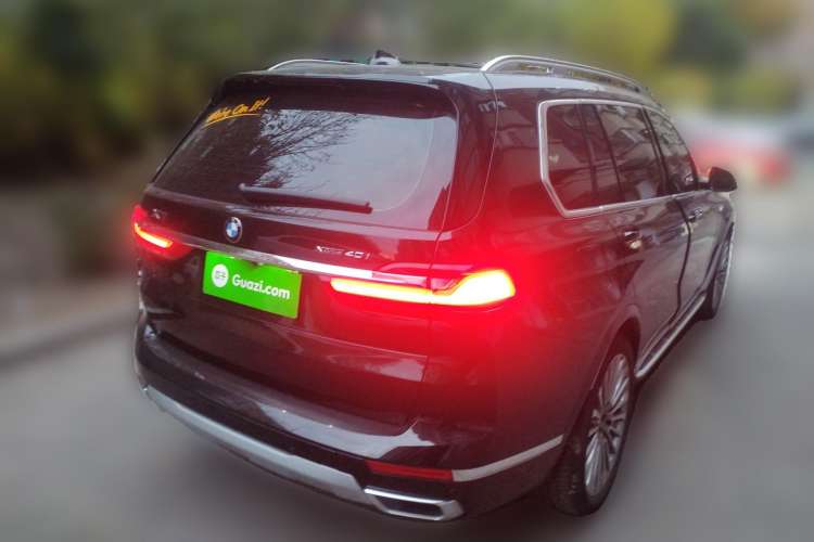 Used BMW X7 2021 xDrive40i Luxury Package with Leading Features