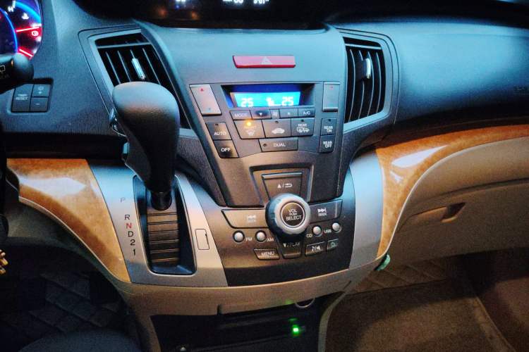 Used Honda Odyssey 2011 Jingxiu 2.4L Luxury Edition

