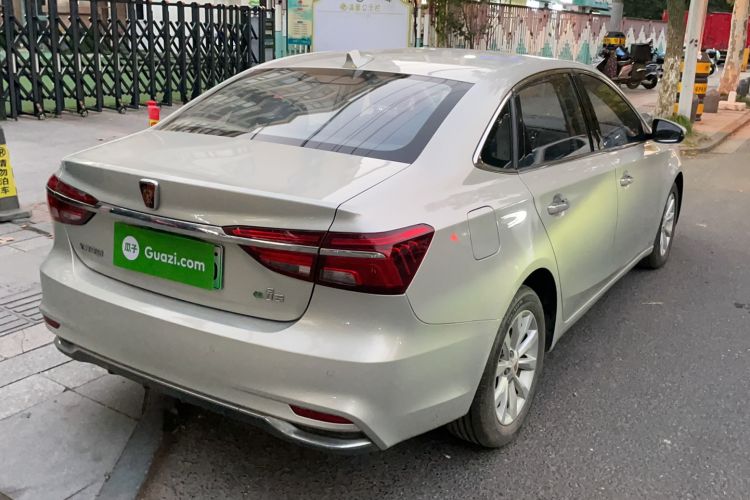 Used Roewe i6 New Energy 2017 45T Hybrid Connect & Smart Enjoyment Edition Exterior 3