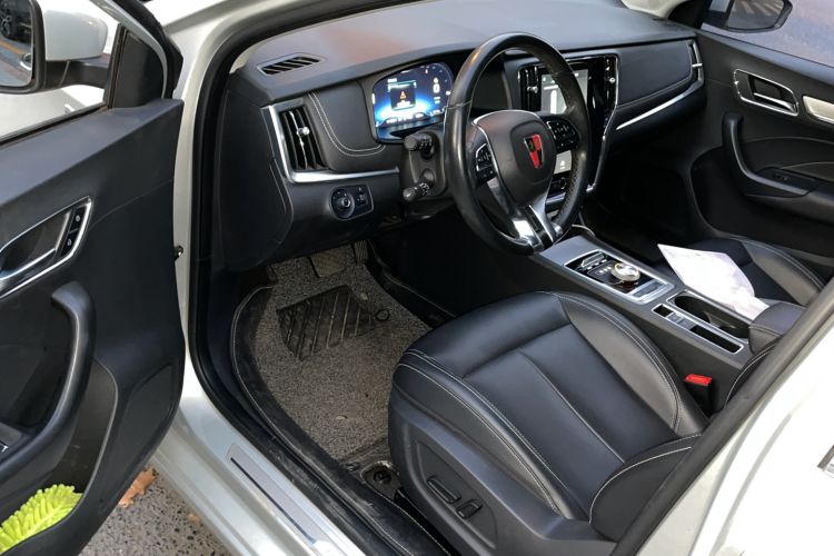 Used Roewe i6 New Energy 2017 45T Hybrid Connect & Smart Enjoyment Edition Interior 2