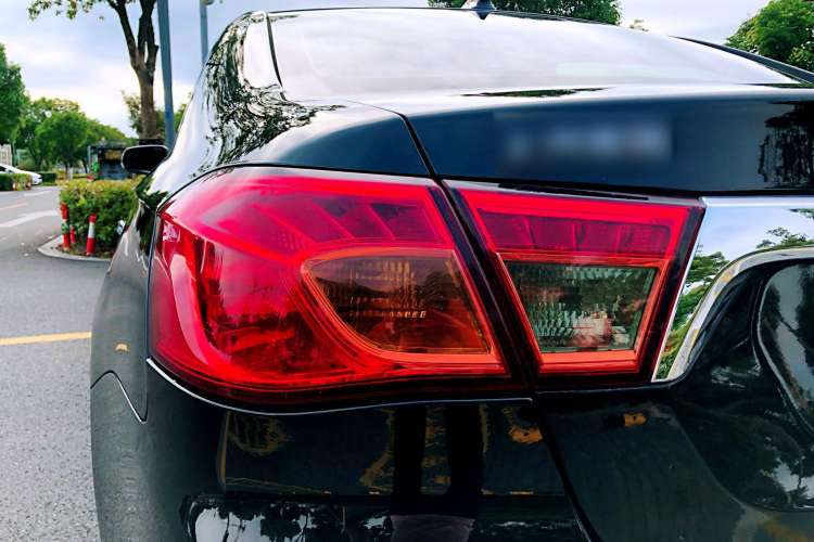 Used Roewe 950 2012 2.4L Luxury Edition
