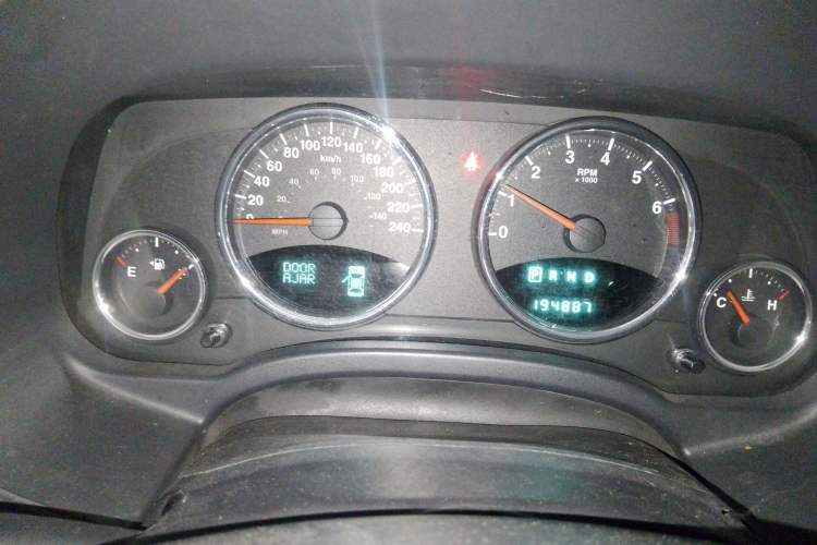 Used Jeep Compass 2010 2.4L four-wheel drive sport version
