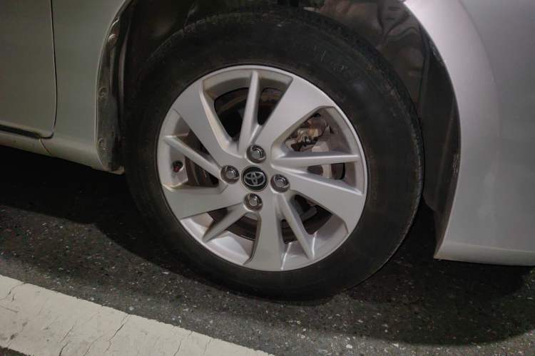 Used Toyota YARiS L Zhi Xiang 2017 1.5G CVT Xuan Dong Skyroof Edition
