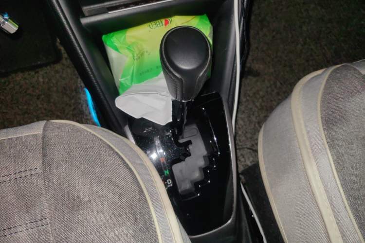 Used Toyota YARiS L Zhi Xiang 2017 1.5G CVT Xuan Dong Skyroof Edition
