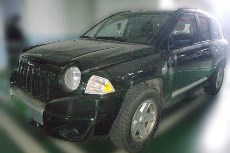 Used Jeep Compass 2010 2.4L four-wheel drive sport version