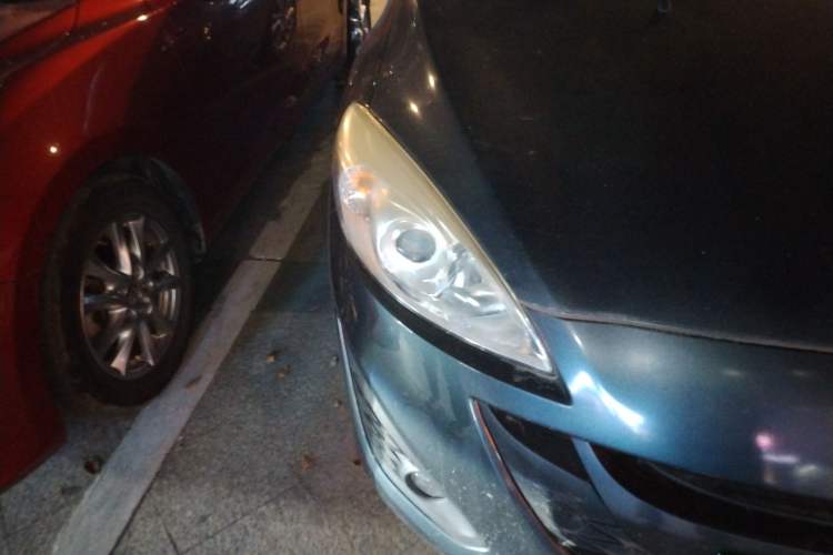 Used Mazda Mazda 5 2011 2.0L Manual Comfort Edition
