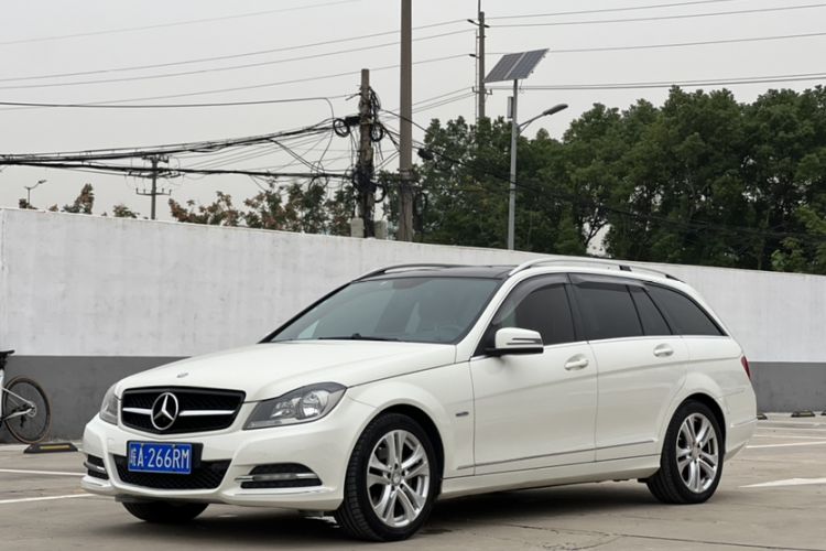 Used Mercedes-Benz C-Class 2011 C 200 Fashion Travel Edition