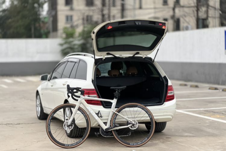 Used Mercedes-Benz C-Class 2011 C 200 Fashion Travel Edition
