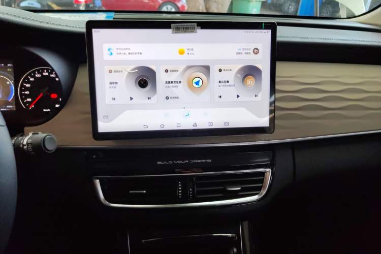 Used BYD Song MAX New Energy 2022 DM-i 105KM Flagship Model Audio And AC Panel