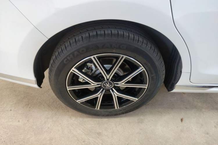 Used BYD Song MAX New Energy 2022 DM-i 105KM Flagship Model Right Rear Wheel Hub