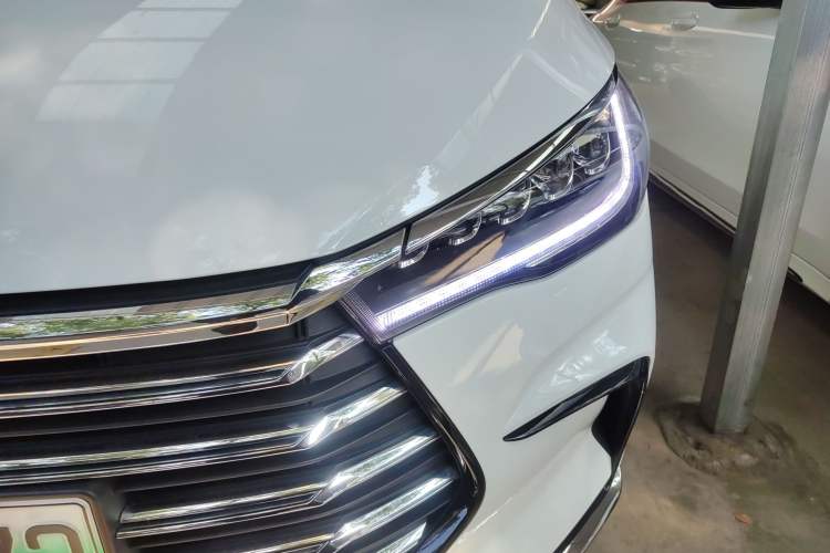 Used BYD Song MAX New Energy 2022 DM-i 105KM Flagship Model Left Front Headlight